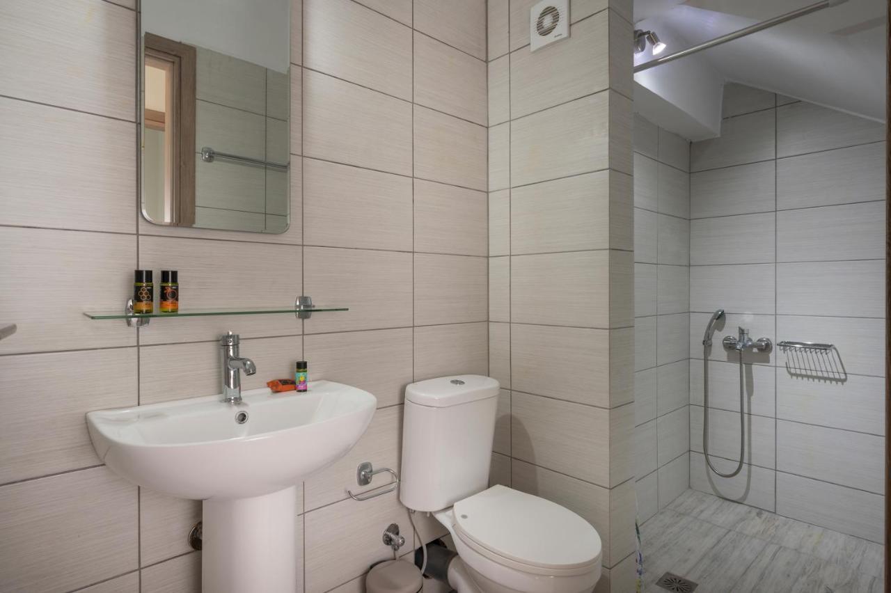 Sea Breeze Apartments Колимварион Экстерьер фото