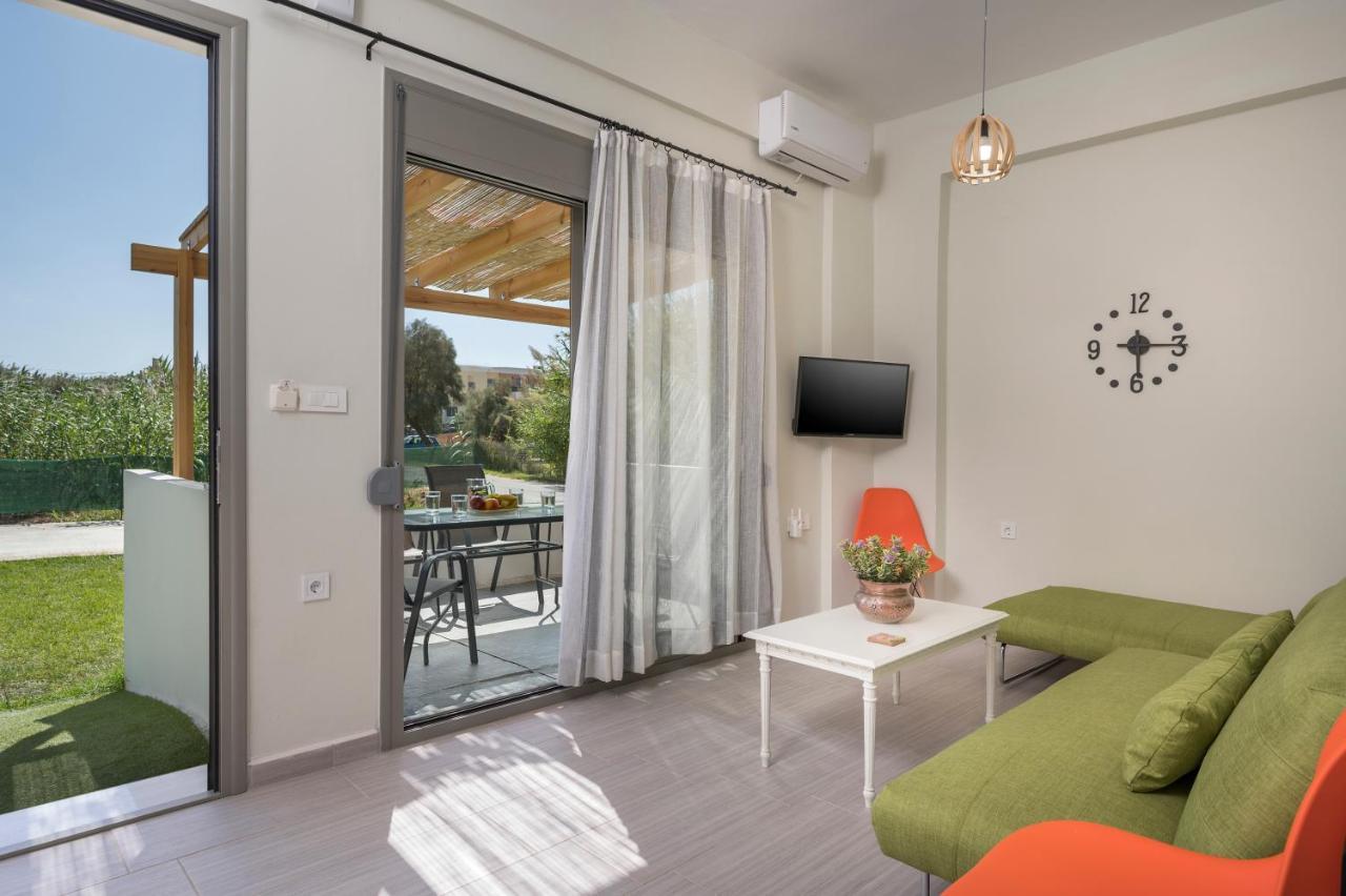 Sea Breeze Apartments Колимварион Экстерьер фото